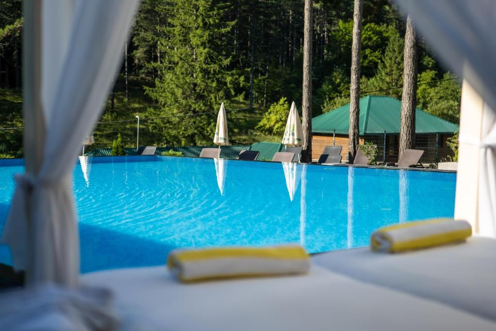 Vila Sunce Konjic – Village Resort I  Doživite savršen odmor, upoznajte sa sa čarima Boračkog jezera i uživajte u netaknutoj prirodi!