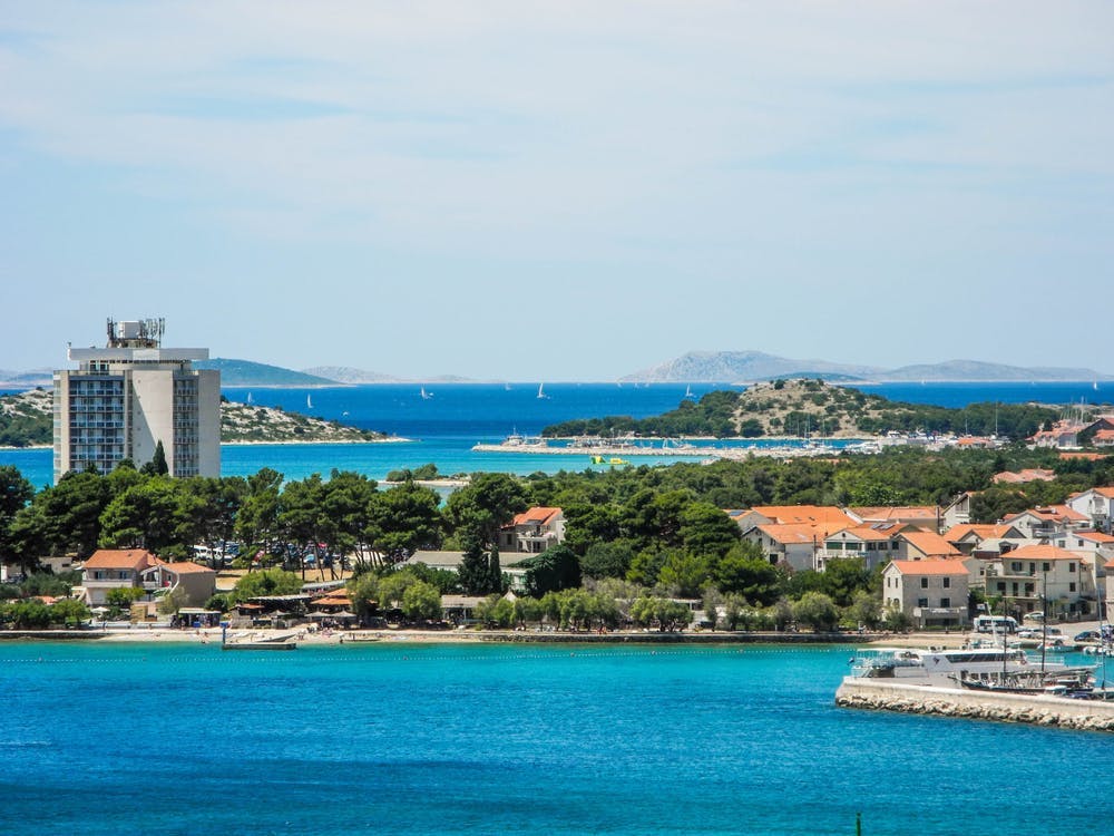 Uživajte u čarima Vodica uz more i priuštite sebi nezaboravan porodični odmor u Hotelu Punta 4* uz ALL INCLUSIVE LIGHT uslugu i posebne trenutke za pamćenje!