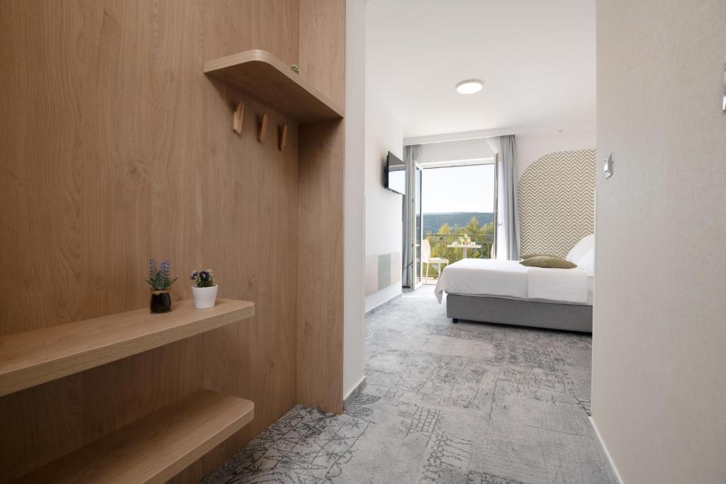 Provedite nezaboravne dane uz obalu Jadrana i uživajte u spoju mira, mora i mediteranske atmosfere u Hotelu Nova 4*, Neum!