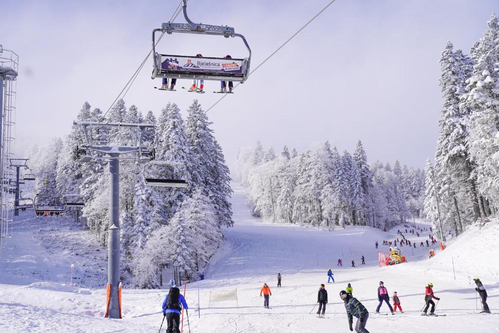 Uživajte u idili planinskog okruženja na Bjelašnici | Hotel Han 4* – mjesto gdje mir, priroda i komfor stvaraju nezaboravan odmor!