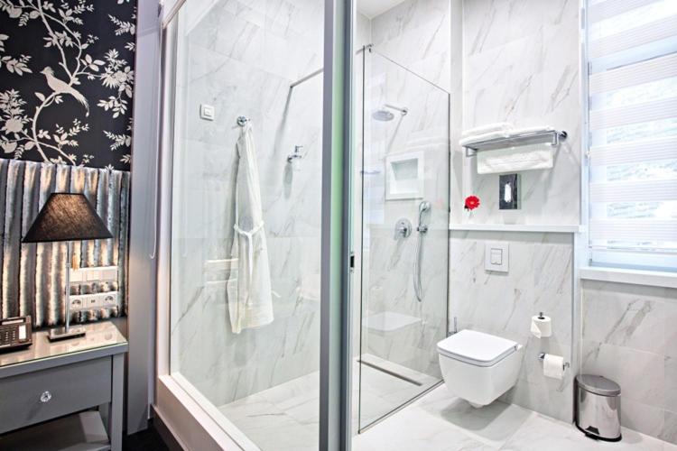 Veličanstven odmor u srcu Sarajeva – luksuz ispunjen udobnošću, šarmom i nezaboravnim trenucima u Hotelu Central 4*!