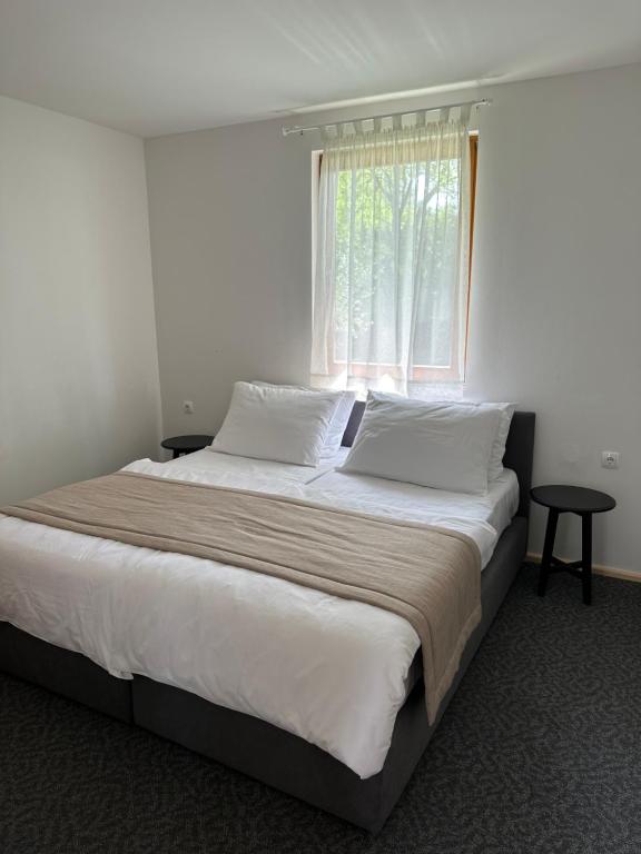 Hotel Grande Casa 4* u Međugorju nudi elegantan odmor uz vrhunsku uslugu, toplu atmosferu, profinjen stil i potpunu udobnost!