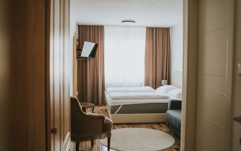 Prepustite se odmoru na Vlašiću u Hotelu Central 4* – očekuju vas mir planine, udoban ambijent, trenuci relaksacije i nezaboravno iskustvo u srcu prirode!