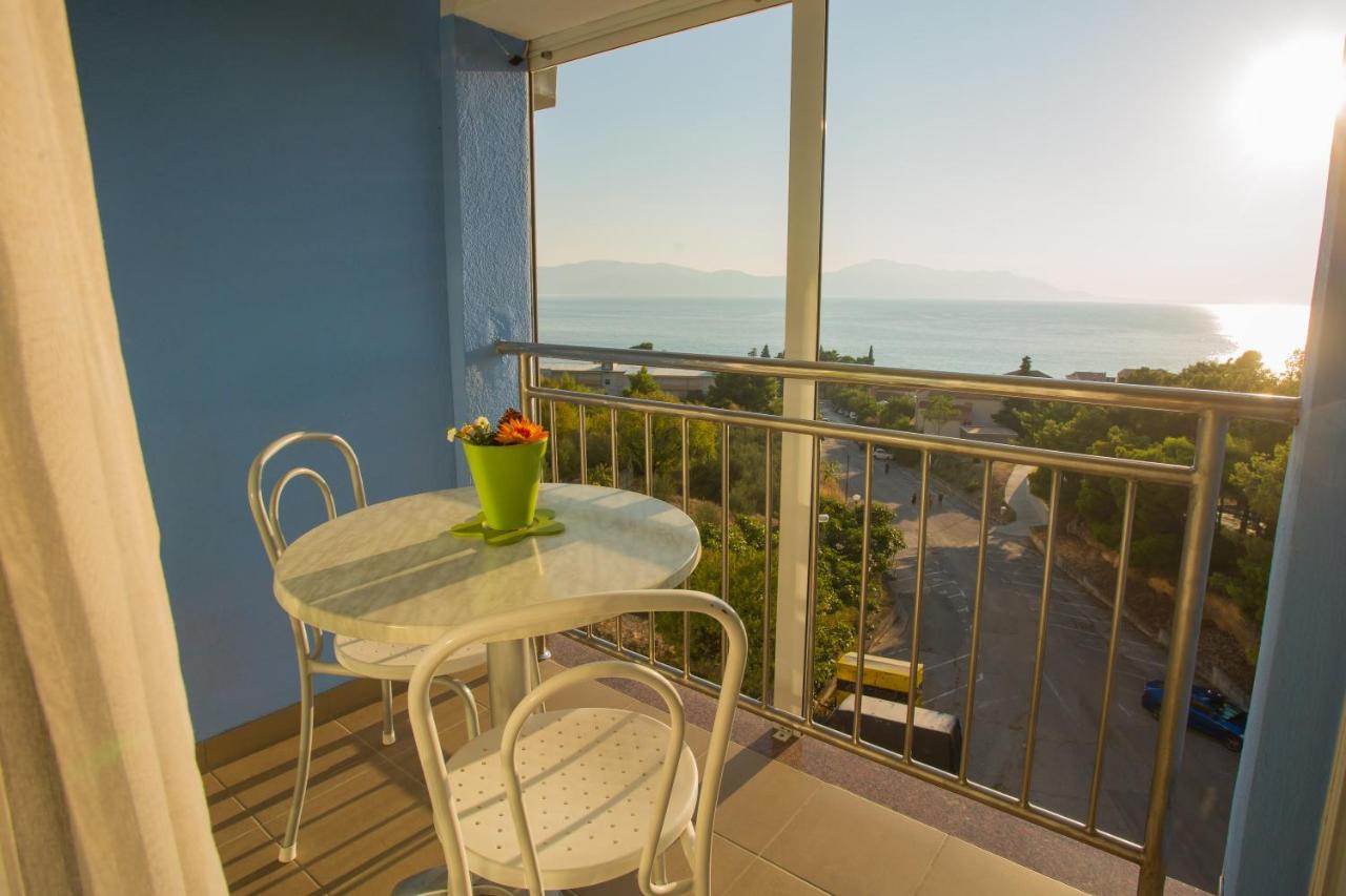 Doživite Gradac na poseban način i provedite nezaboravne trenutke odmora u romantičnim apartmanima Aparthotela Pecić uz kristalno čisto more i opuštajuću atmosferu!