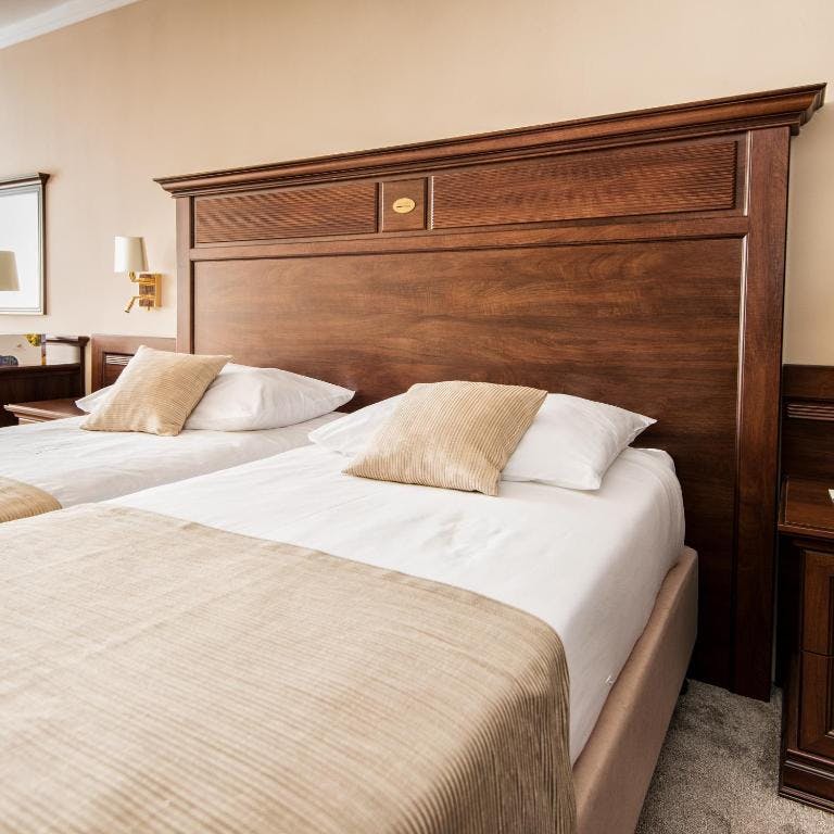 Pronađite svoj kutak raja u Neumu uz vrhunsku udobnost i očaravajući pogled na more u Grand Hotelu Neum 4*!