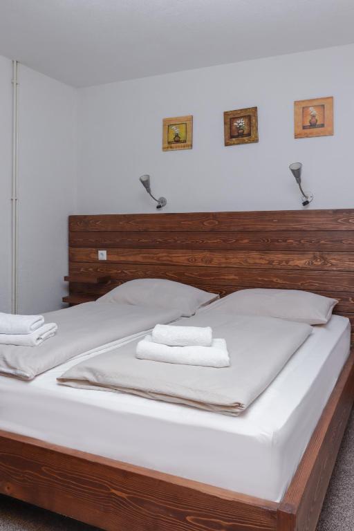 Zima ispunjena mirom i udobnošću na Vlašiću uz luksuzan boravak i svjež planinski zrak u Pansionu A&M!