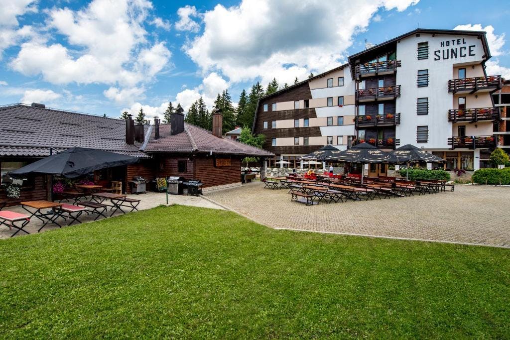 Vlašić u jesenskom ruhu – uživajte u čarima planine, miru prirode i opuštanju u Wellness & Spa centru Hotela Sunce 3*!