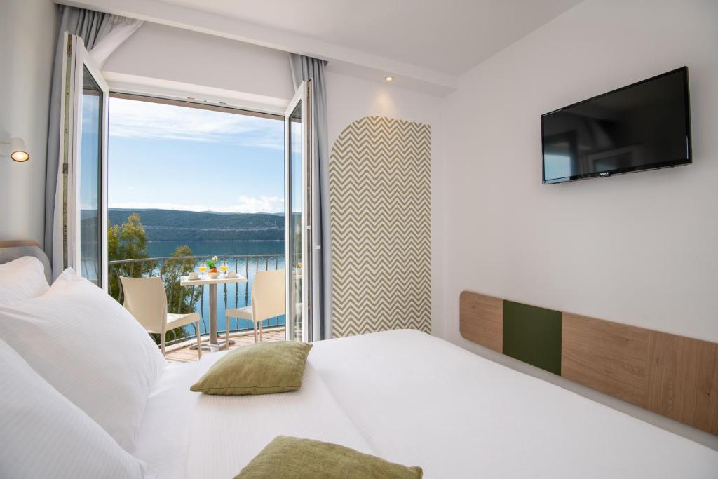 Provedite nezaboravne dane uz obalu Jadrana i uživajte u spoju mira, mora i mediteranske atmosfere u Hotelu Nova 4*, Neum!