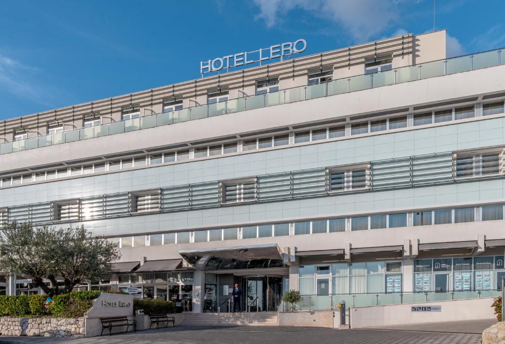 Doživite romantične trenutke u srcu Dubrovnika – prepustite se čarima Jadrana uz voljenu osobu i uživajte u udobnosti vrhunskog Hotela Lero 4*!