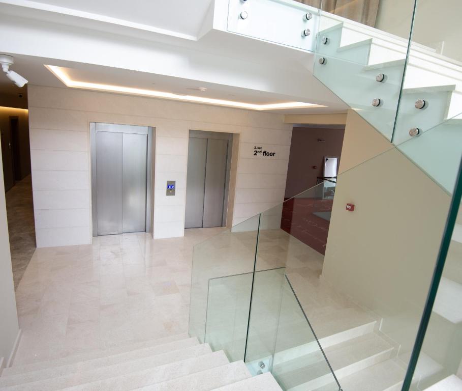 Hotel Grande Casa 4* u Međugorju nudi elegantan odmor uz vrhunsku uslugu, toplu atmosferu, profinjen stil i potpunu udobnost!