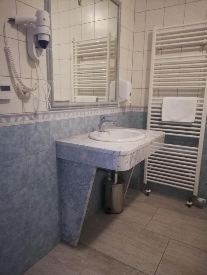 Tomislavgrad – uživajte u jedinstvenom ambijentu Eco sela Grabovica, gdje se priroda i mir spajaju uz predivan pogled na Buško jezero!