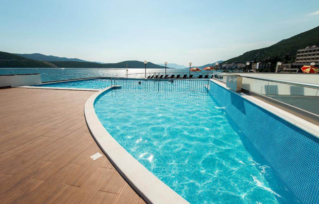 Spajamo ljepotu mora i udobnost odmora u Hotelu Sunce 4* smještenom na samoj obali Neuma!
