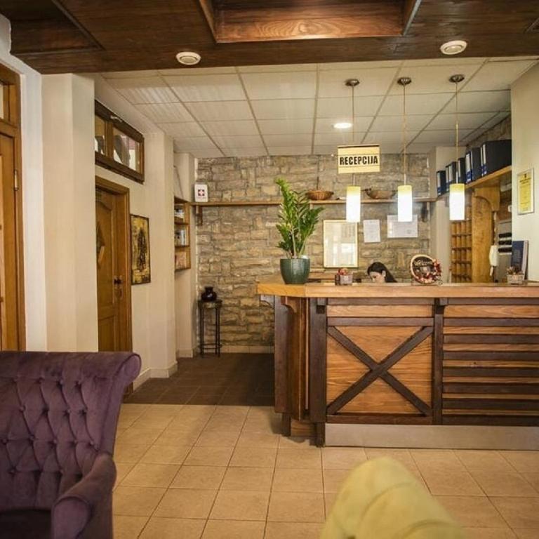 Doživite savršen planinski odmor u Villi Ugar 3* na prelijepom Vlašiću, uz nezaboravan boravak okružen prirodom i planinskim pejzažima!
