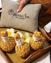 Opustite tijelo parcijalnom masažom koja uklanja napetost i vraća izgubljenu energiju u Herbal Spa centru!