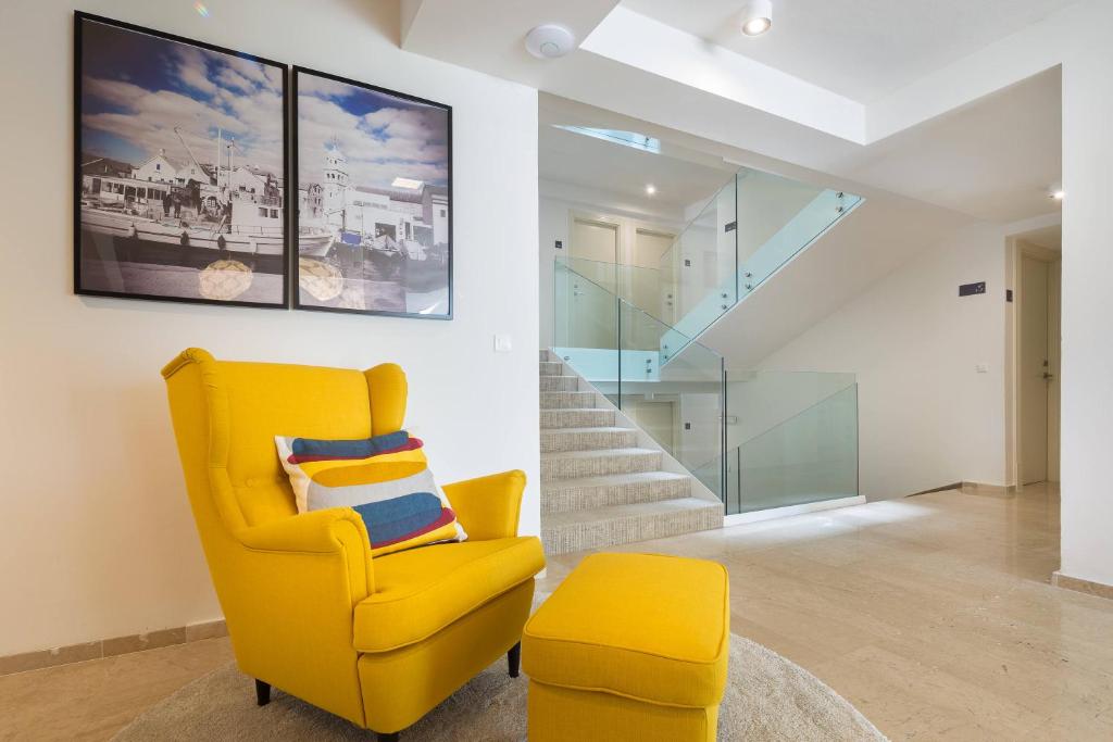 Opustite se tik uz more i uživajte u trodnevnom porodičnom odmoru uz ALL INCLUSIVE LIGHT uslugu u luksuznoj Villa Arausana & Antonina 4* u Vodicama!