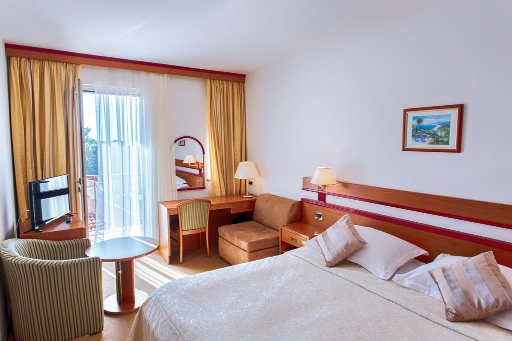 Otkrijte čaroliju Baške Vode kroz vrhunski Wellness & Spa odmor, potpunu relaksaciju, vrhunsku udobnost i trenutke ispunjene mirom u Hotelu Horizont 4*!