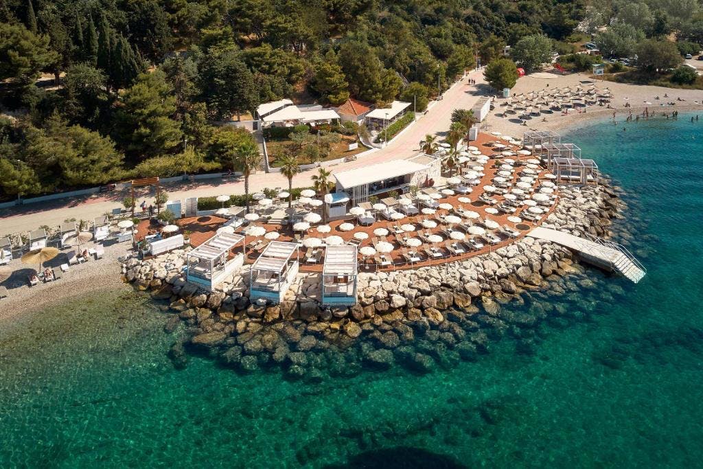 Radisson Blu Resort Split 5* – uživajte u vrhunskom luksuzu, raskošnom Wellness & Spa doživljaju i savršenom spoju elegancije, udobnosti i potpunog opuštanja!