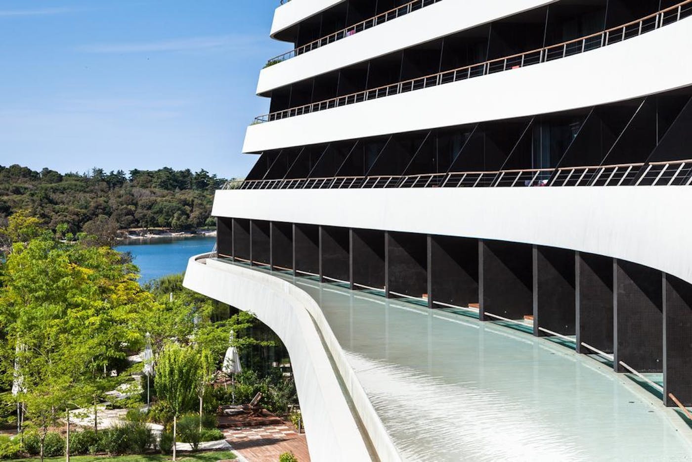 Rovinj – luksuzan i opuštajući odmor na nekoliko koraka do mora uz savršenu kombinaciju komfora i mira u Hotelu Lone 5*!