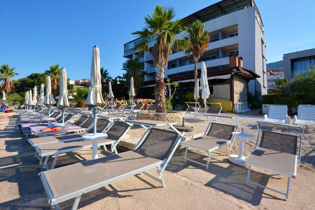 Hotel San Antonio 4*, Podstrana – doživite savršen spoj dalmatinskog šarma, blizine mora i vrhunske udobnosti za nezaboravan odmor!