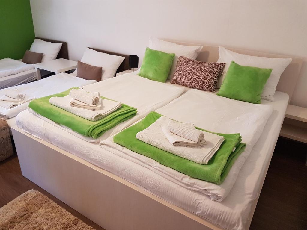 Istražite ljepote Mostara i uživajte u boravku u Appleline apartmanima, uz jedinstven pogled na simbol grada – veličanstveni Stari most!