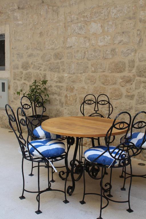 Spoj historije, elegancije i vrhunske udobnosti | Uživajte u odmoru uz more u Hotelu Heritage Casa Blanka 4* u Makarskoj!