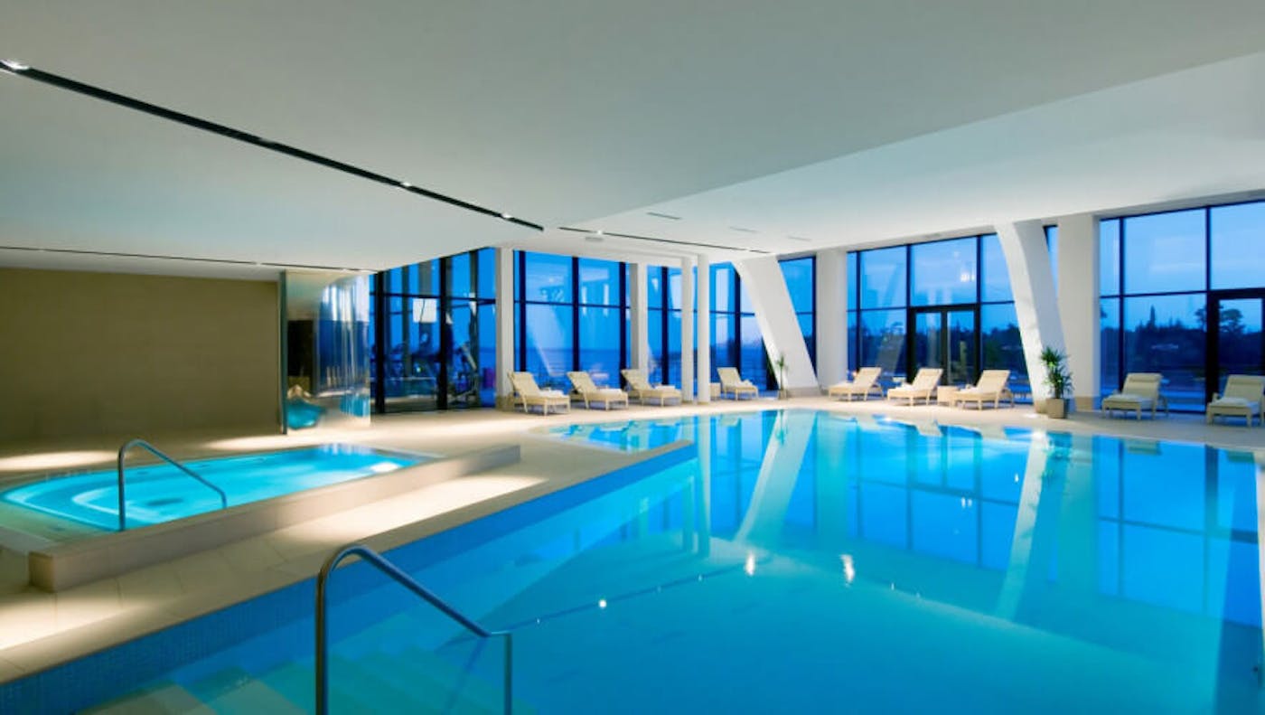 Island Hotel Istra 4*  | Provedite opuštajući odmor na čarobnom otoku okruženi morem, mediteranskim vrtovima i šetnicama nadomak Rovinja!