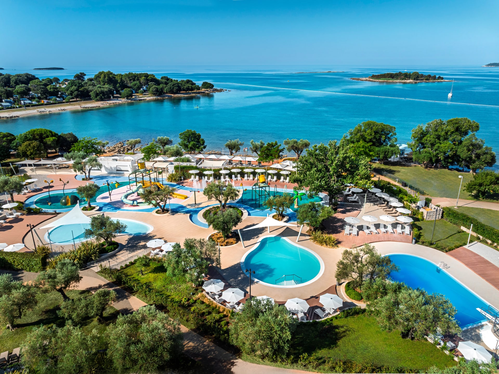 Kamp Polari, Rovinj – savršena destinacija za bijeg od svakodnevice, gdje vas očekuju čisto more, prirodni hlad, mirisne borove šume i opuštajuća atmosfera sunčanog Mediterana!