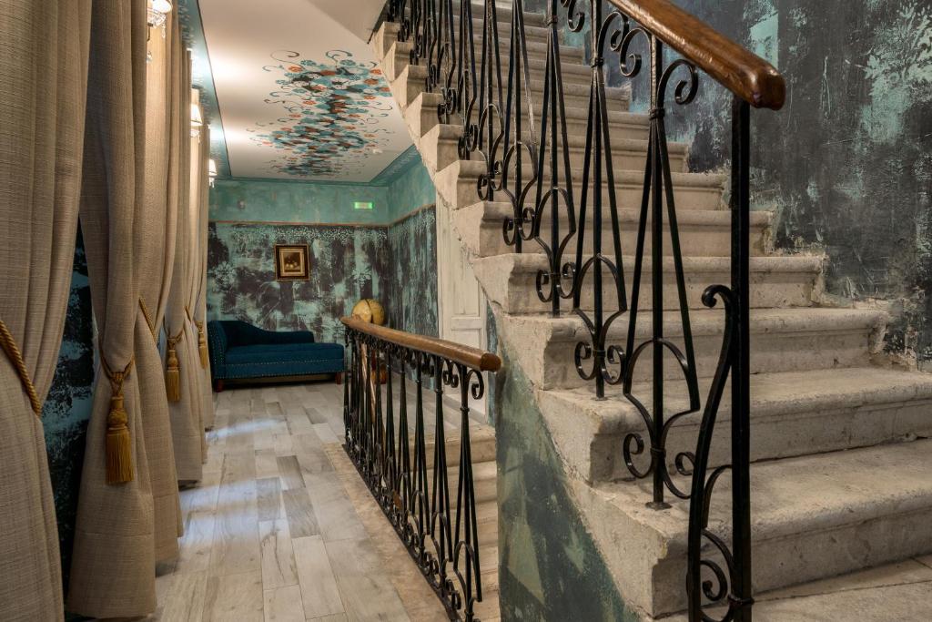 Doživite čaroliju Splita kroz spoj bogate historije i modernog luksuza u srcu stare jezgre – Hotel Plaza Marchi Old Town 4*!