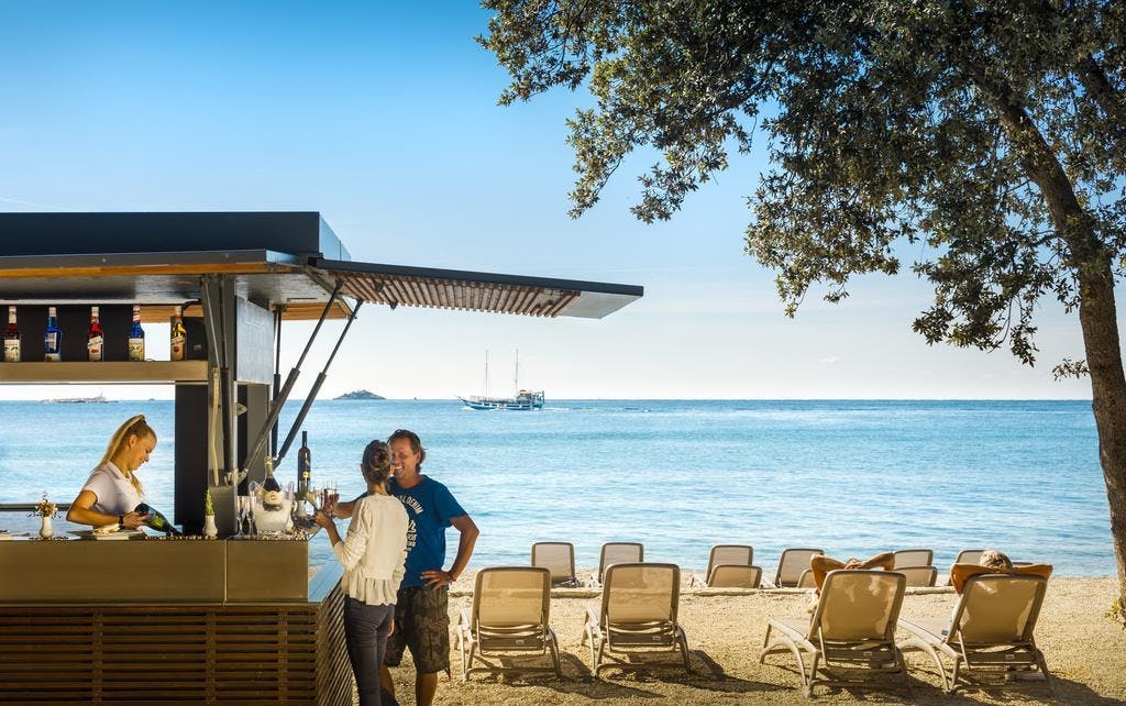 Turističko naselje Amarin 4* I Prepustite se miru i luksuzu odmora uz bazen s panoramskim pogledom na prelijepi Rovinj!