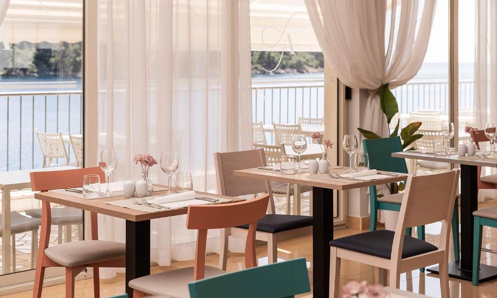 Aminess Lume Hotel 4* – elegantna oaza uz more gdje se spajaju vrhunska udobnost, očaravajući pogledi, čarolija Korčule i nezaboravni trenuci odmora!