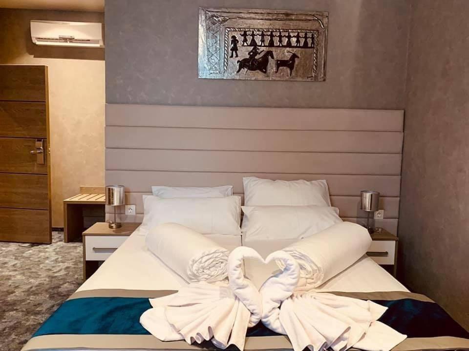 Hotel Stolac 4* – otkrijte čaroliju odmora u slikovitom ambijentu gdje se priroda i bogata historija susreću u savršenoj harmoniji, stvarajući idealno mjesto za opuštanje!