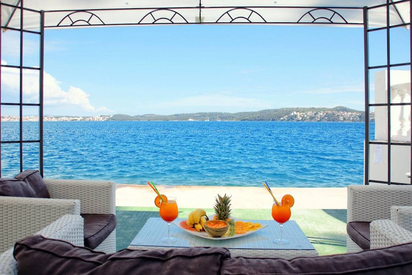 Seget Donji I Otkrijte veličanstveni odmor u Hotelu Val 3* ex Jadran 3* uz more i polupansionsku uslugu!