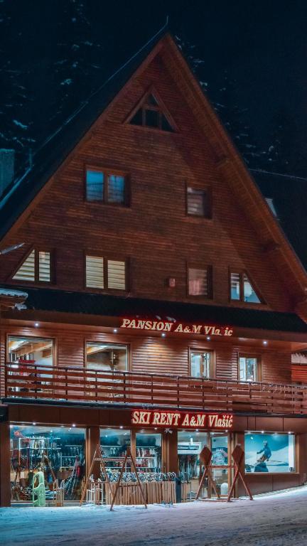 Zimska čarolija i potpuni užitak na Vlašiću uz luksuzan smještaj i svjež planinski zrak u Pansionu A&M!