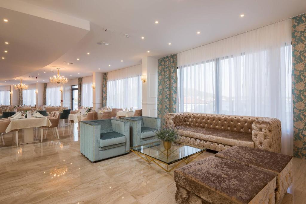 Uživajte u savršenom spoju mora, vrhunske usluge i autentičnog dalmatinskog šarma – Perla Resort 4*, Rogoznica!