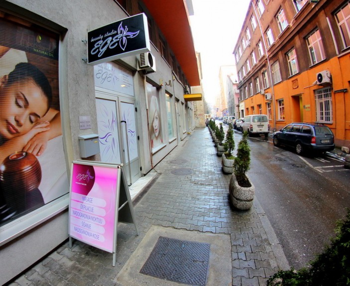 Doživite potpuni mir i nevjerovatno opuštanje relax masažom tijela u trajanju od 60 minuta u Beauty Studiju Ege!