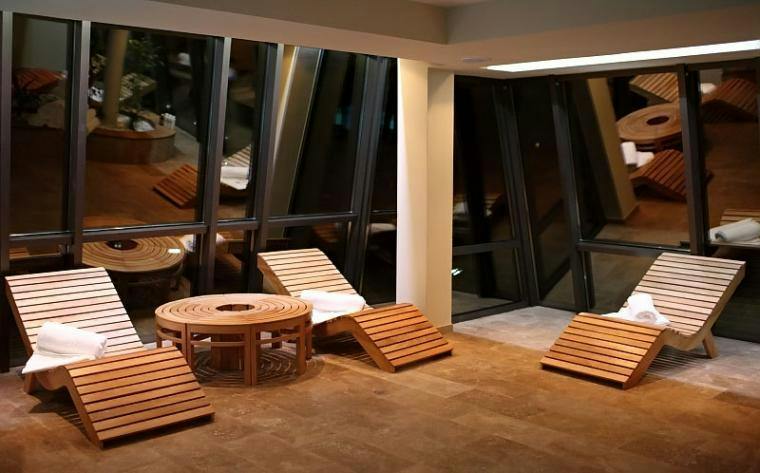 Otkrijte savršen spoj luksuza i planinskog odmora na Vlašiću uz boravak u Hotelu Blanca Resort & Spa 5* – prepustite se udobnosti, prirodi i trenucima potpunog uživanja!