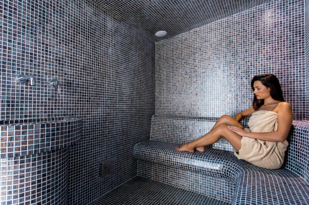 Hotel Plaža Duće 4* – Uživajte u opuštajućem odmoru uz more, gdje se udobnost, elegancija i mediteranski ugođaj savršeno nadopunjuju!