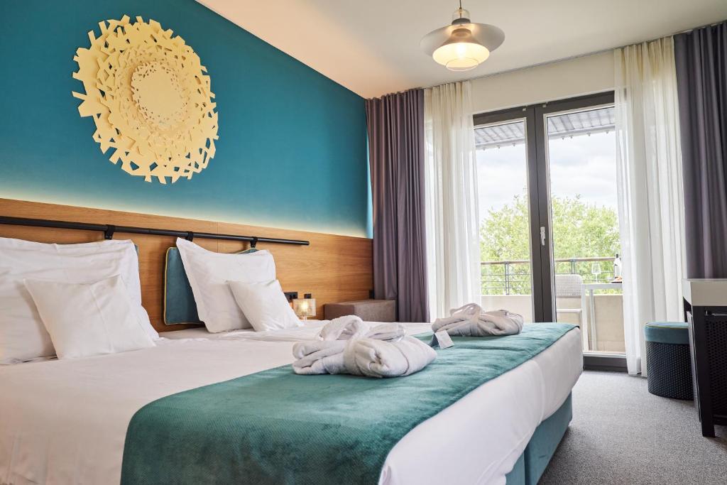 Stvorite nezaboravne porodične uspomene uz sunce, more i boravak u Hotelu Nestos 4* u prelijepom Omišu!