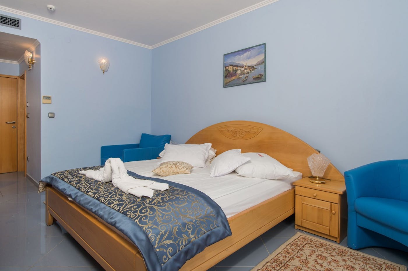 Prepustite se odmoru iz snova u Vodicama i uživajte u spoju mora, sunca i mediteranskog šarma Hotela Miramare 4*!