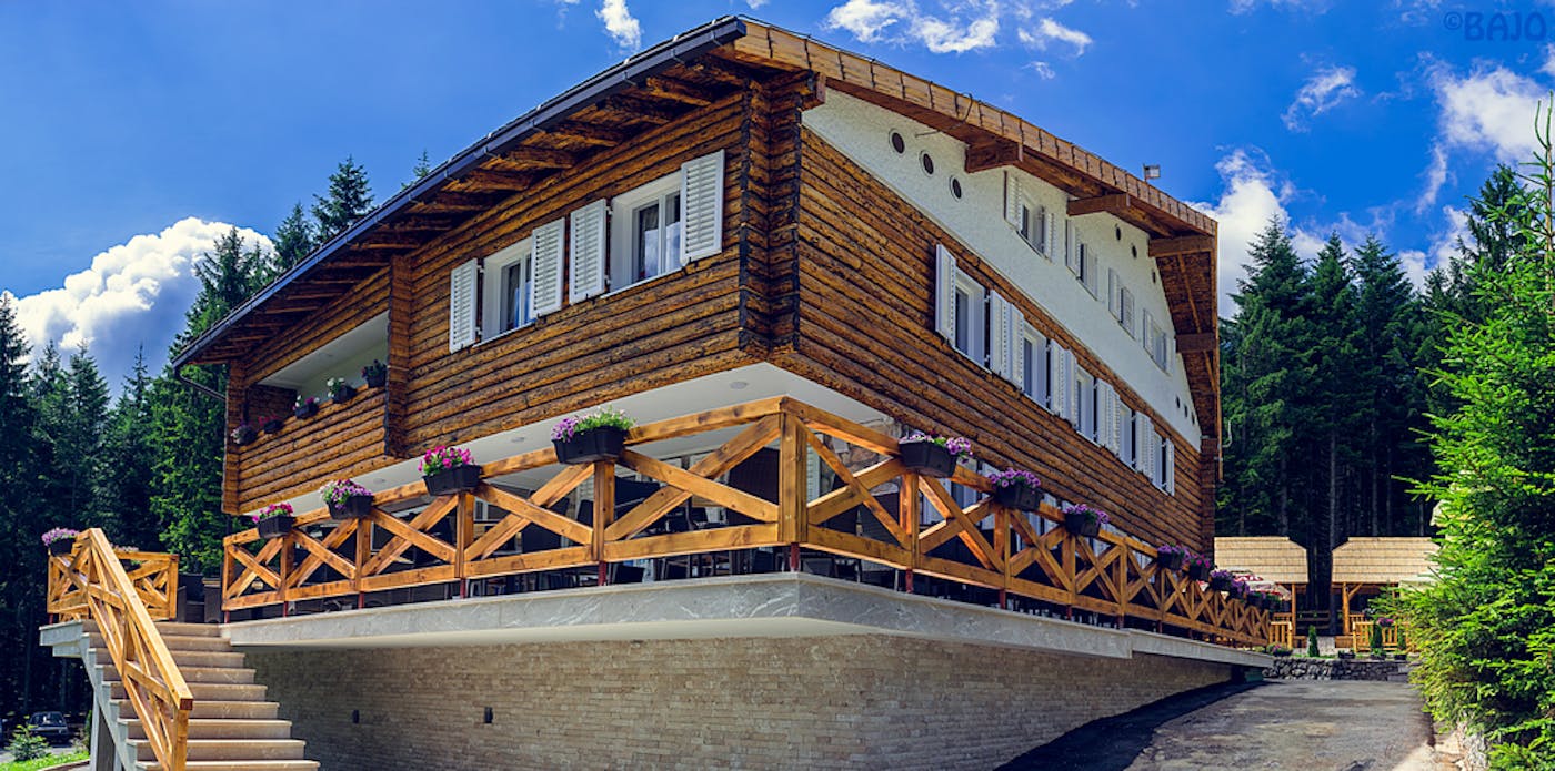 Vila Andrea I Tišina planinskih pejzaža i snaga prirode nude odmor koji vraća životnu energiju okruženi zelenilom Trebevićke šume!