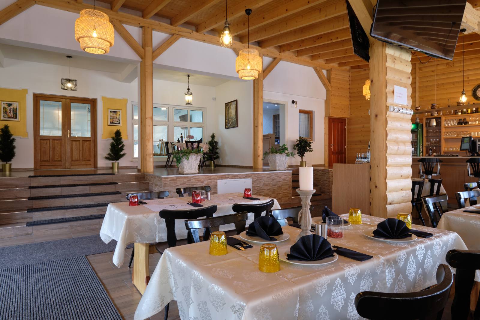Hotel Central 4*, Vlašić I Pobjegnite od gradske vreve i uživajte u romantičnom Wellness odmoru za dvije osobe u planinskom raju Babanovca!