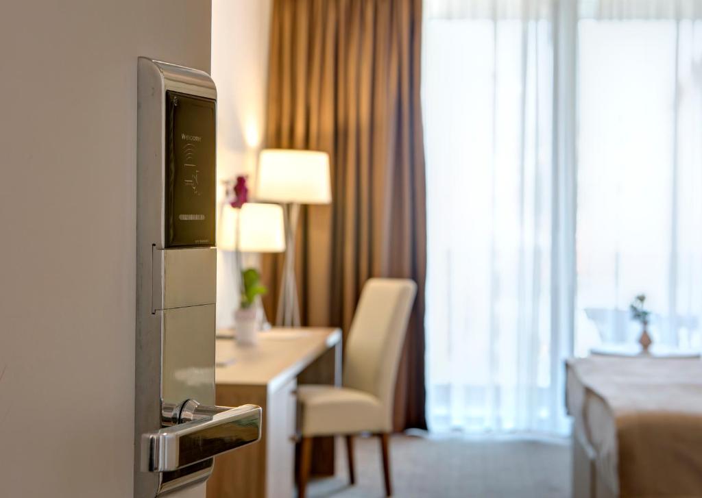 Otkrijte toplinu luksuza i posebne trenutke relaksacije koji hladne zimske dane pretvara u savršen odmor u Eden Hotel & Spa 4*, Mostar!