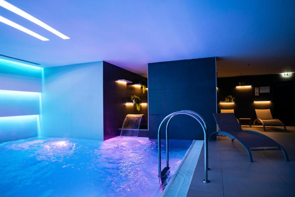 Uživajte u luksuzu i potpunom opuštanju u Marvie Hotel & Health 4* – gdje se mediteranski šarm, elegancija i bogata historija Splita spajaju u savršen odmor!