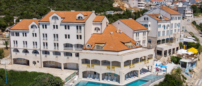 Utonite u tišinu valova i udobnost modernog smještaja – Hotel Stella 3* u Neumu je savršena oaza mira na jadranskoj obali!
