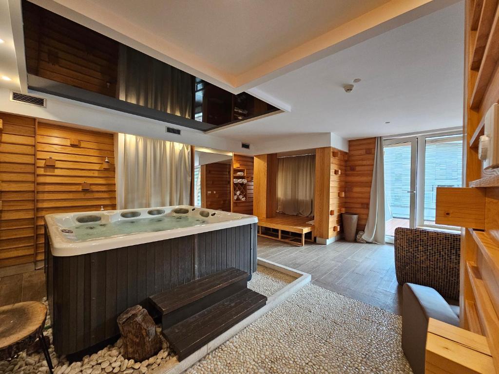 Hotel Han 4*, Bjelašnica | Uživajte u dvodnevnom odmoru za dvoje uz uključen polupansion – opustite se u tišini planine i mirisu šume, daleko od gradske vreve!
