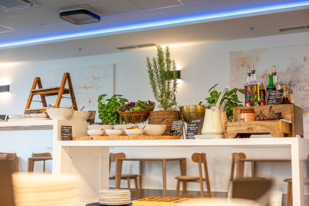 Provedite nezaboravan april u Vodicama – mirna lokacija uz more, vrhunska usluga i bogati sadržaji za cijelu porodicu u SeeSea Hotelu 4*!