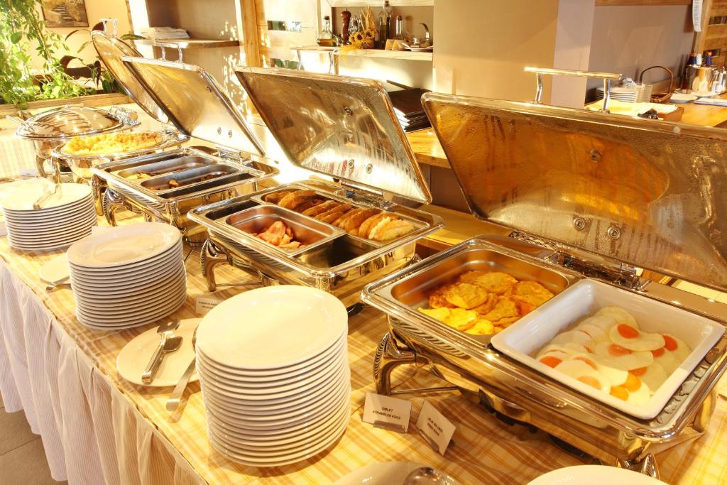 Uživajte u jedinstvenom odmoru u Hotelu Termag 4* na Jahorini – gdje se prirodna ljepota susreće s vrhunskim komforom!