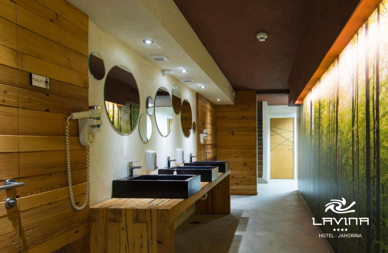 Hotel Lavina 4*, Jahorina |  Prepustite se potpunom opuštanju uz luksuzni Wellness & Spa doživljaj za dvoje s pogledom na veličanstvene planine!