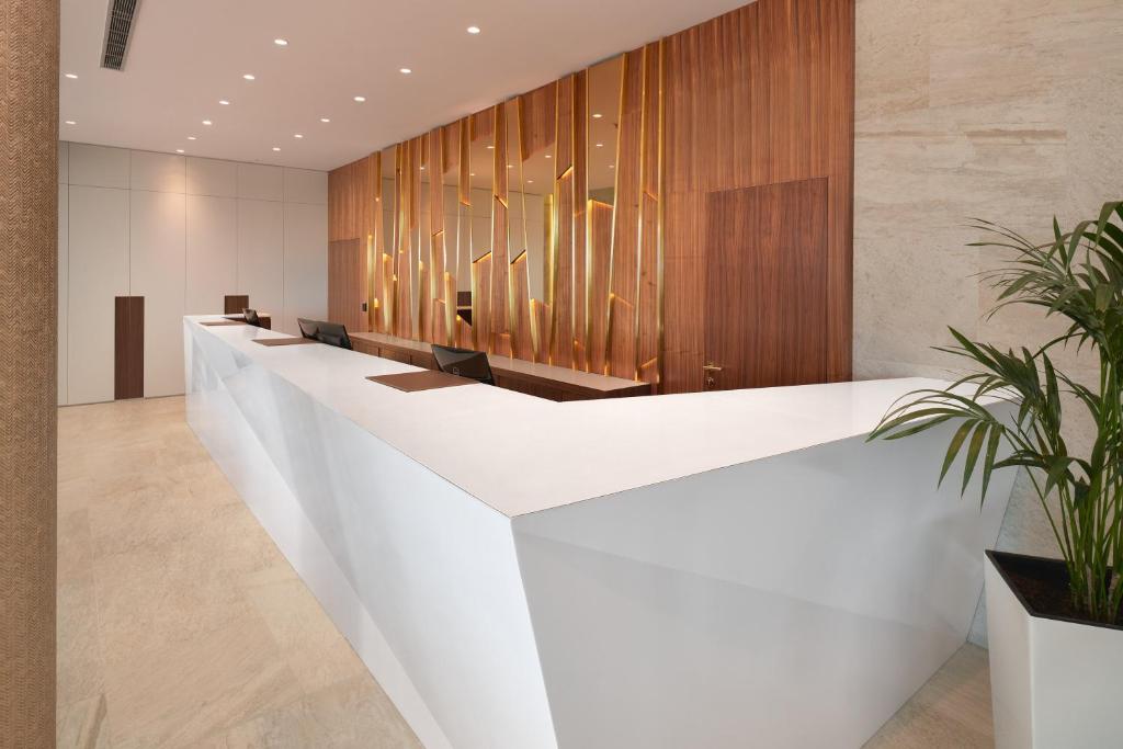 Hotel Amphora 4* – spoj luksuza, komfora i dalmatinske topline, savršen za miran i elegantan odmor u Splitu!