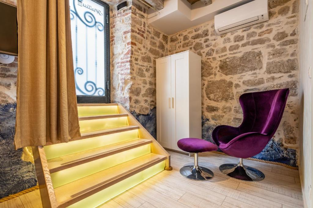 Doživite autentičnost Splita kroz tradicionalnu arhitekturu i savremeni komfor – Heritage Palace Varoš 4*!